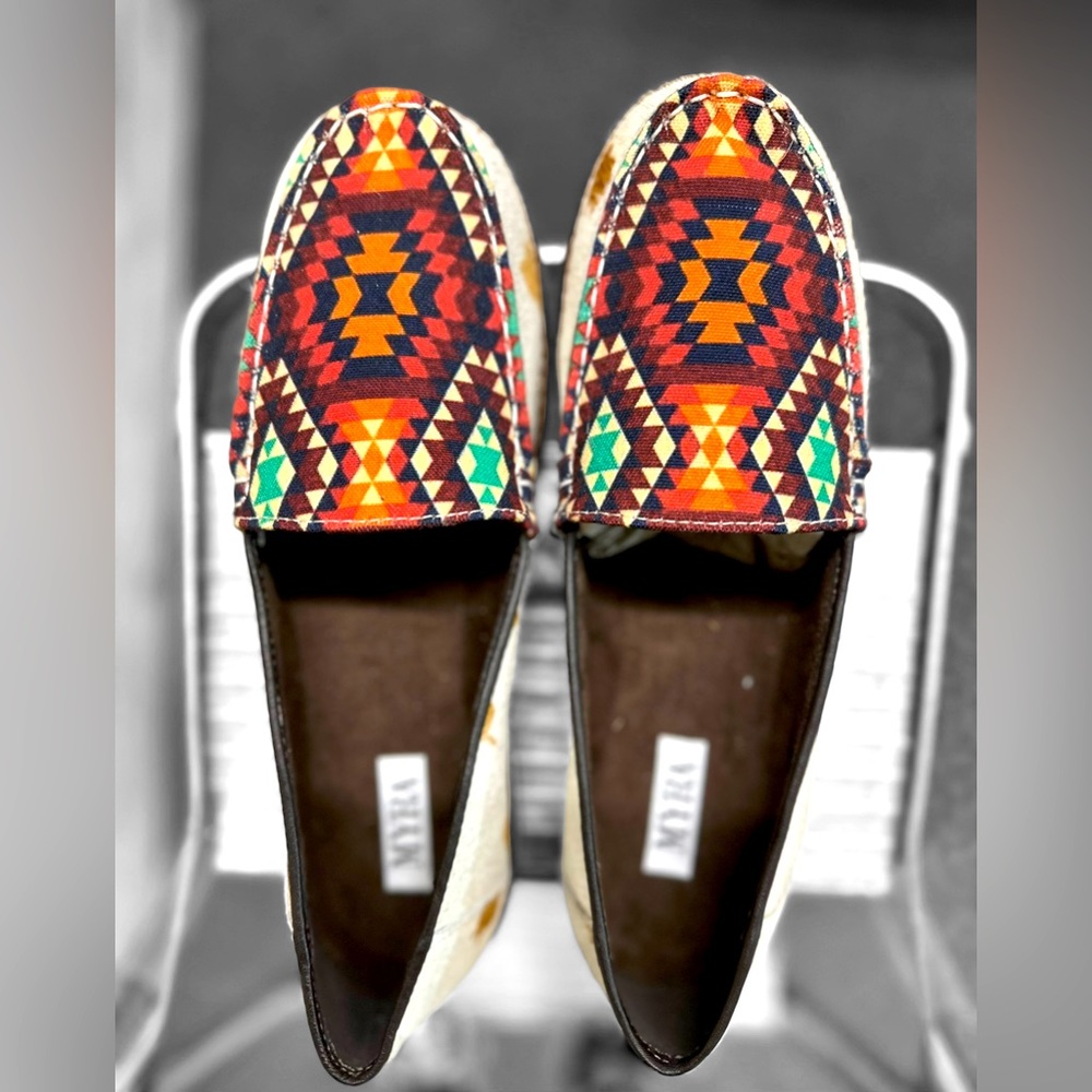 Myra Futura Shoes